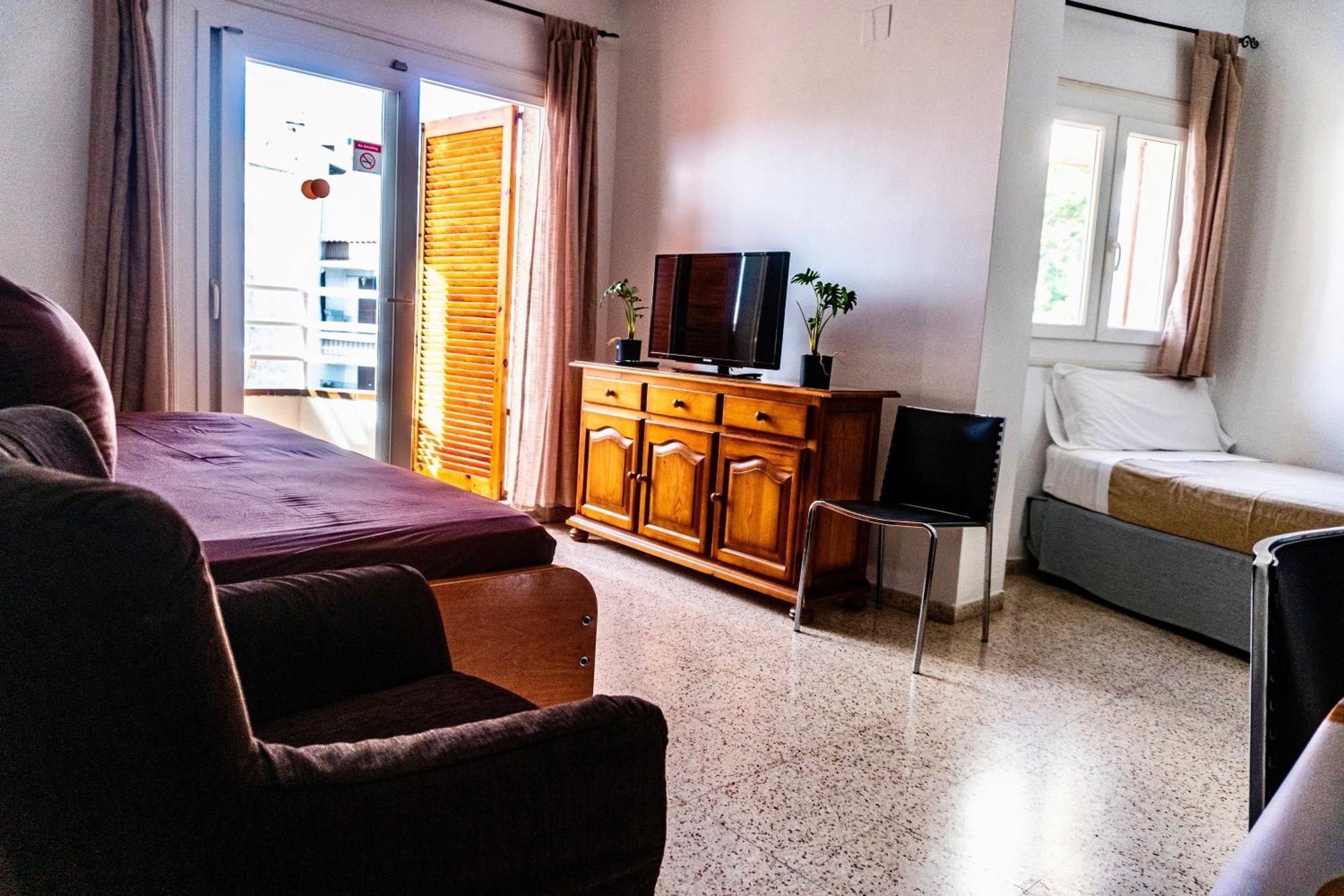 Eva Aparthotel Льорет-де-Мар Экстерьер фото